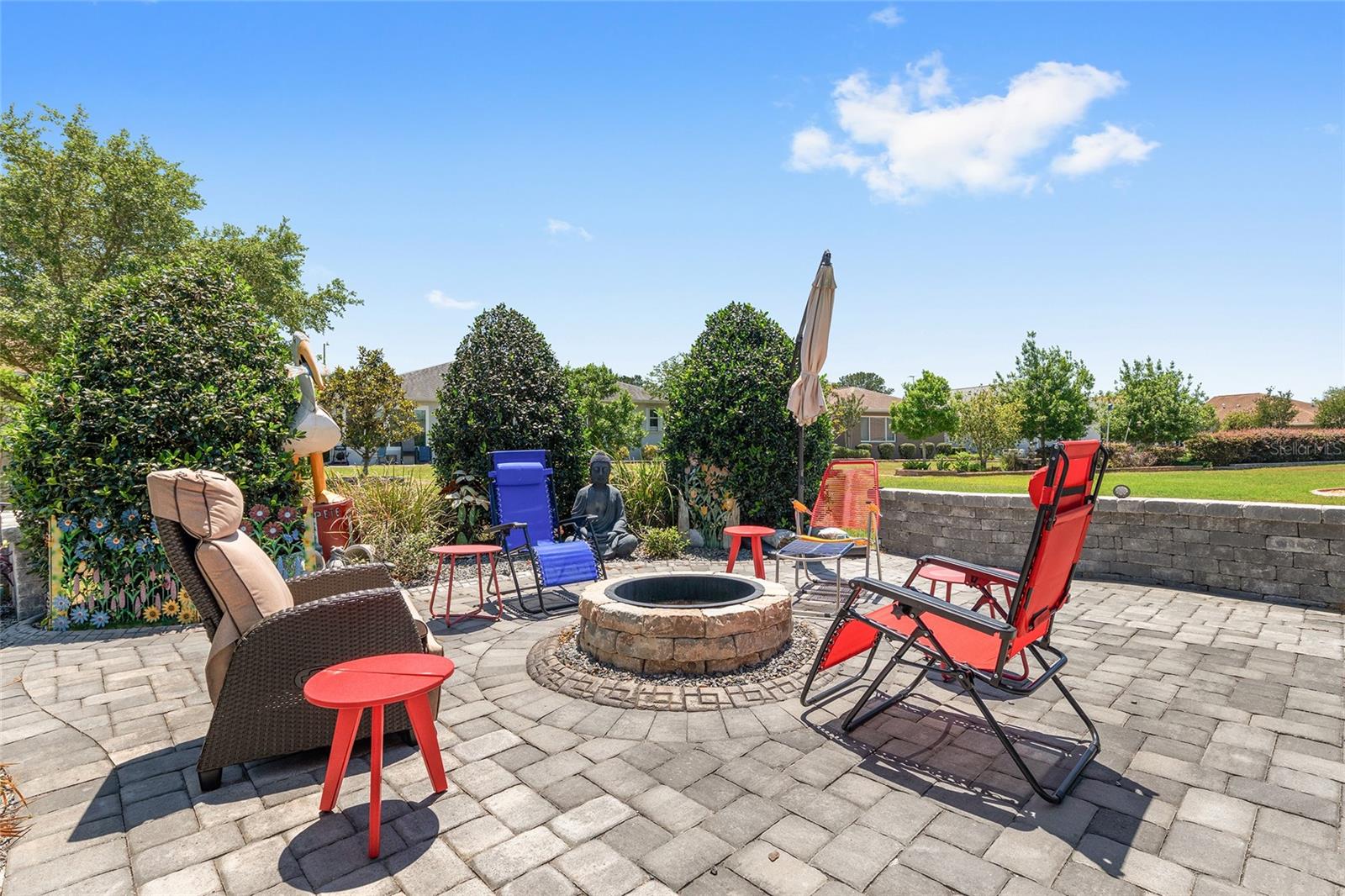 ON TOP OF THE WORLD - Residential