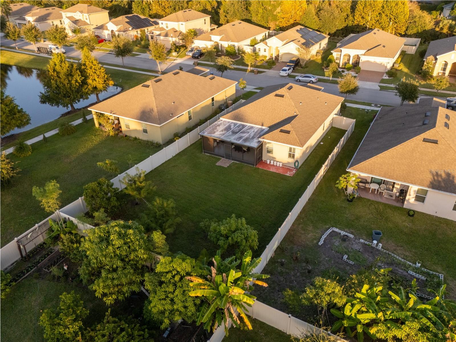 HARBOR SHORES - Residential