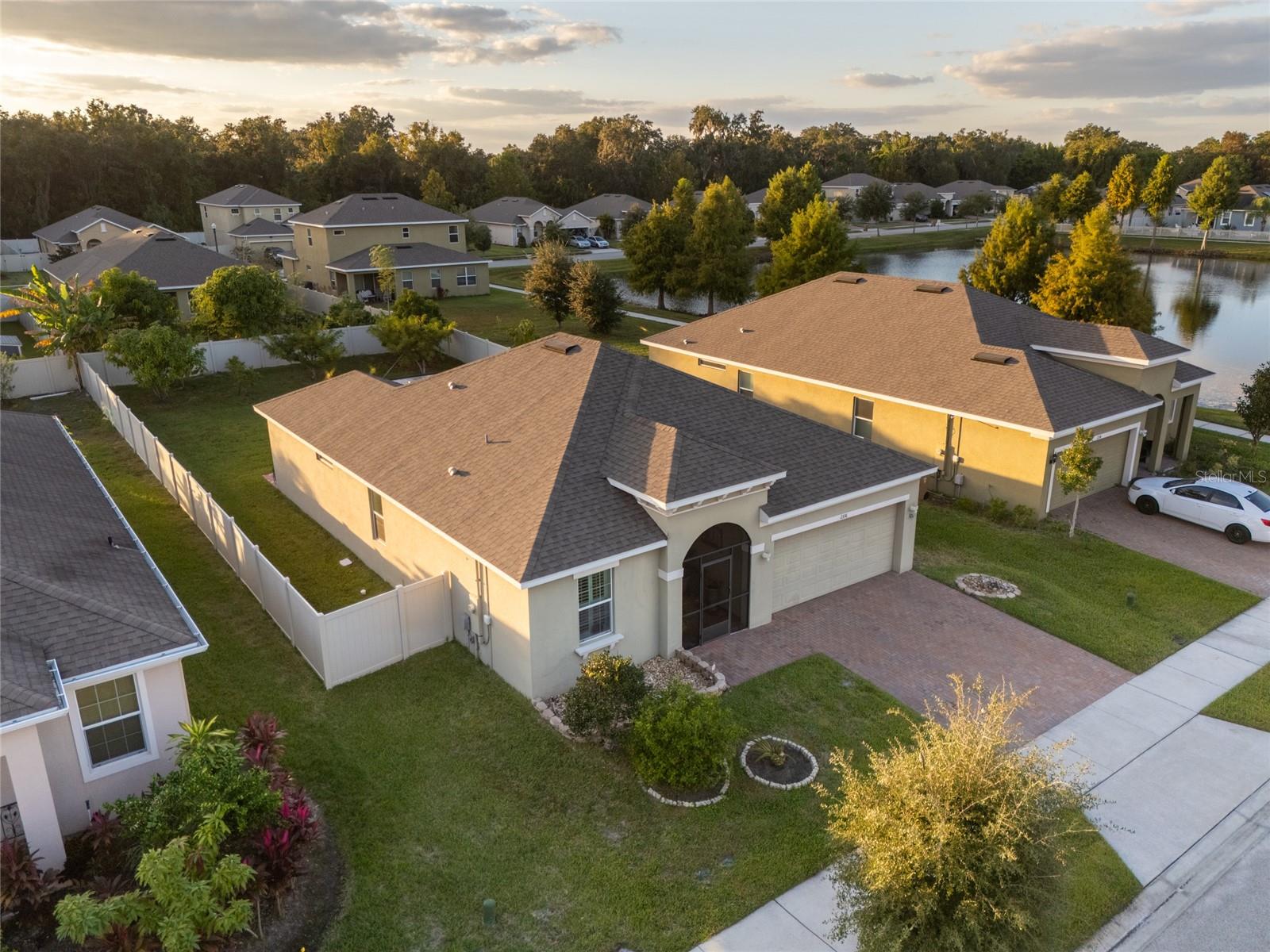 HARBOR SHORES - Residential