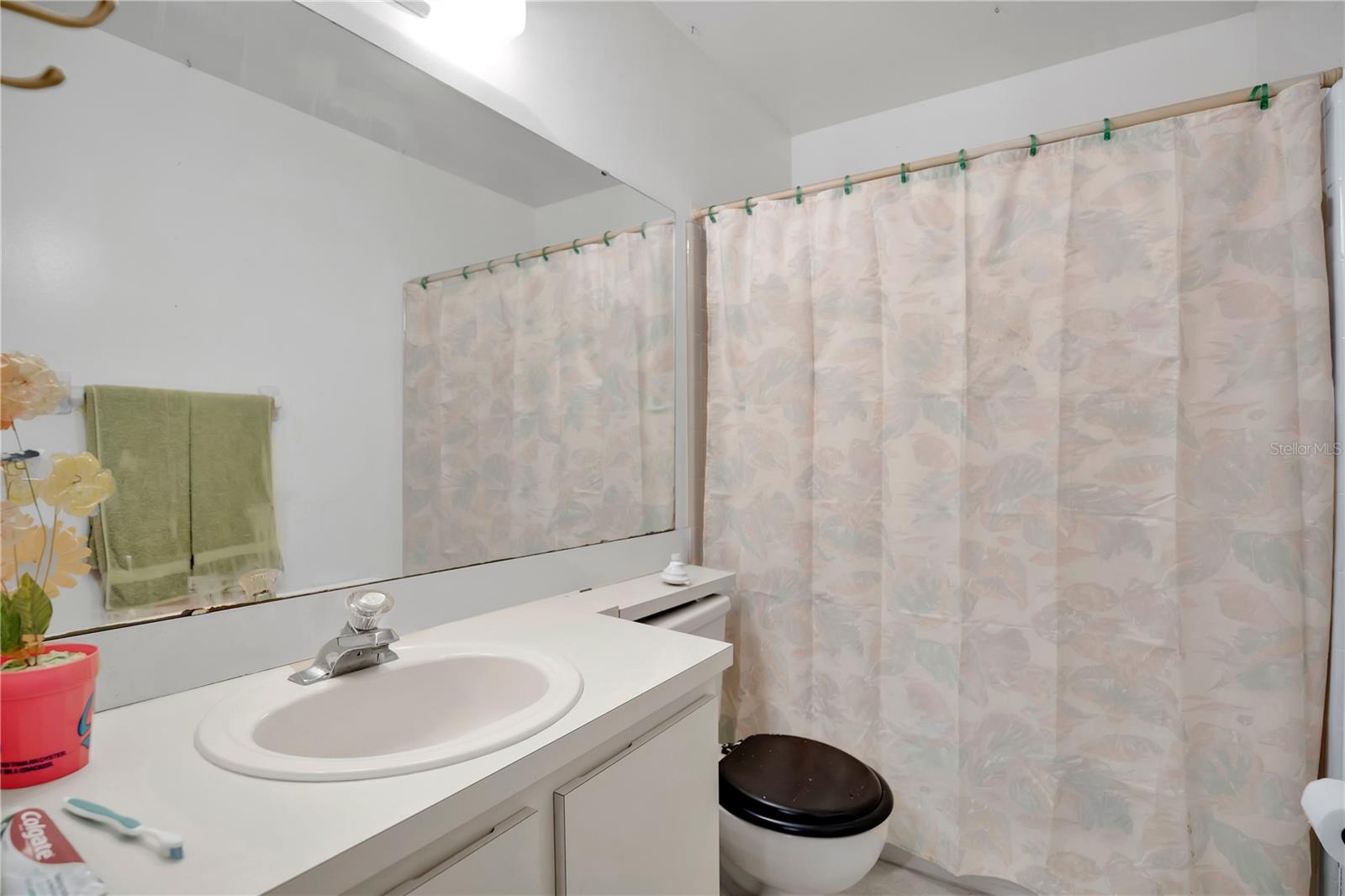 SURREY RIDGE - Residential