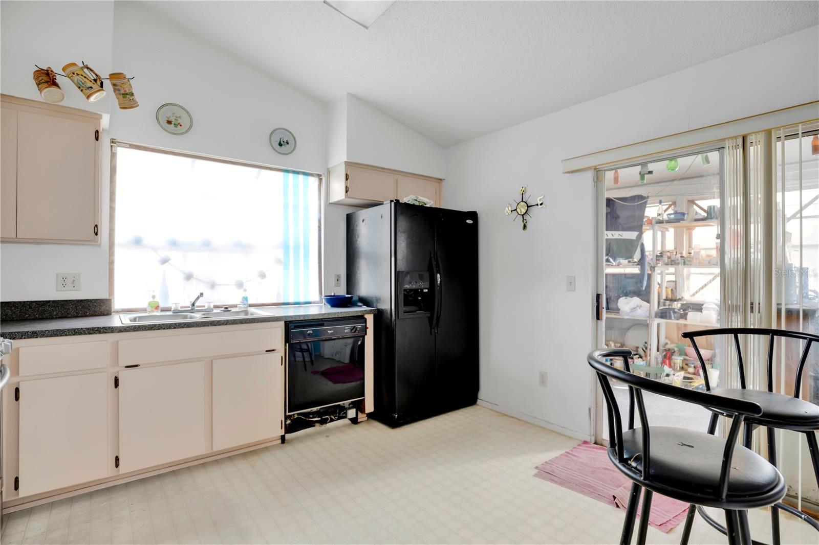 SURREY RIDGE - Residential