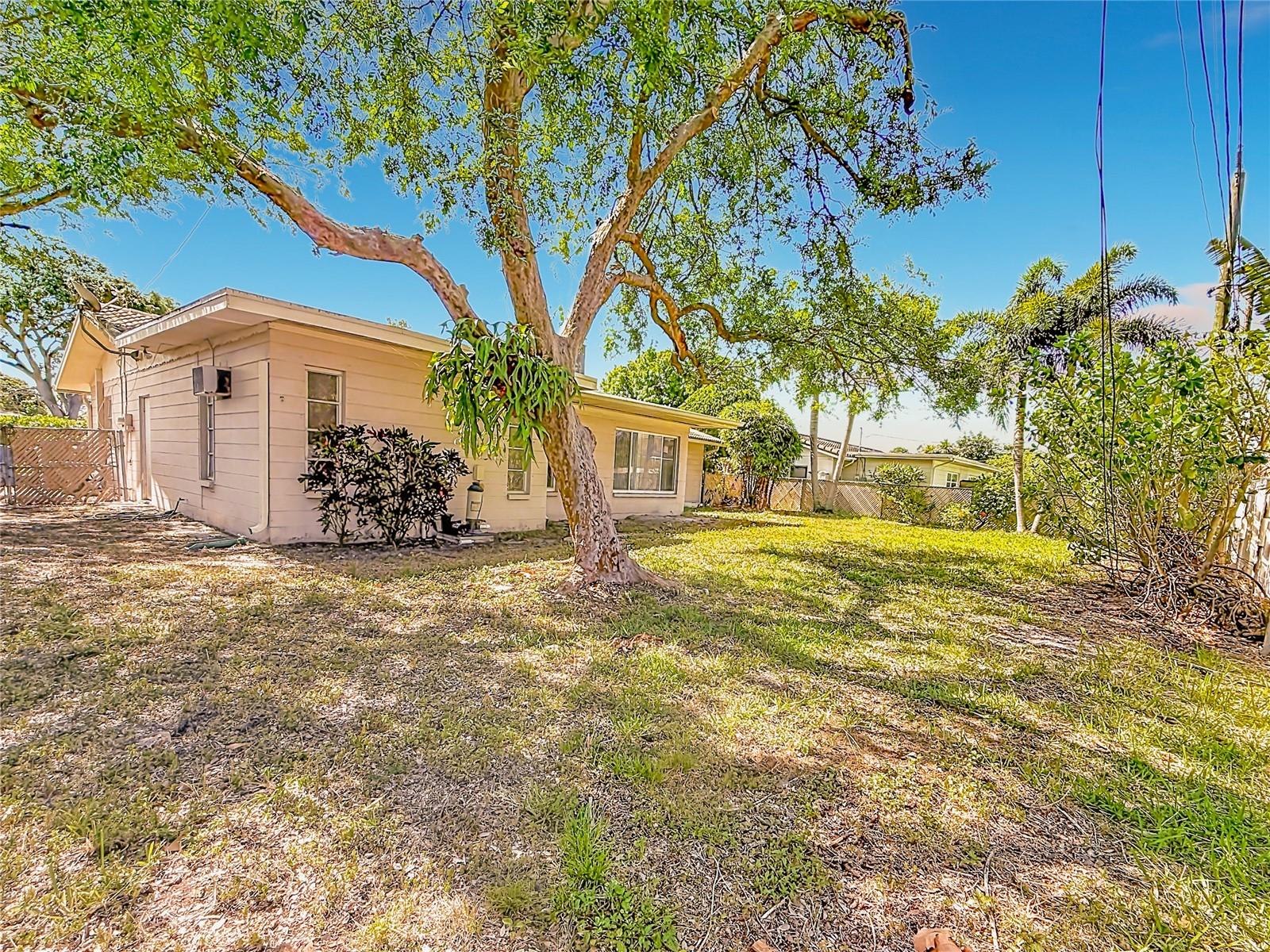 HAESEKERS SUWANNEE GARDENS 2ND PT REP SEC 2 - Residential