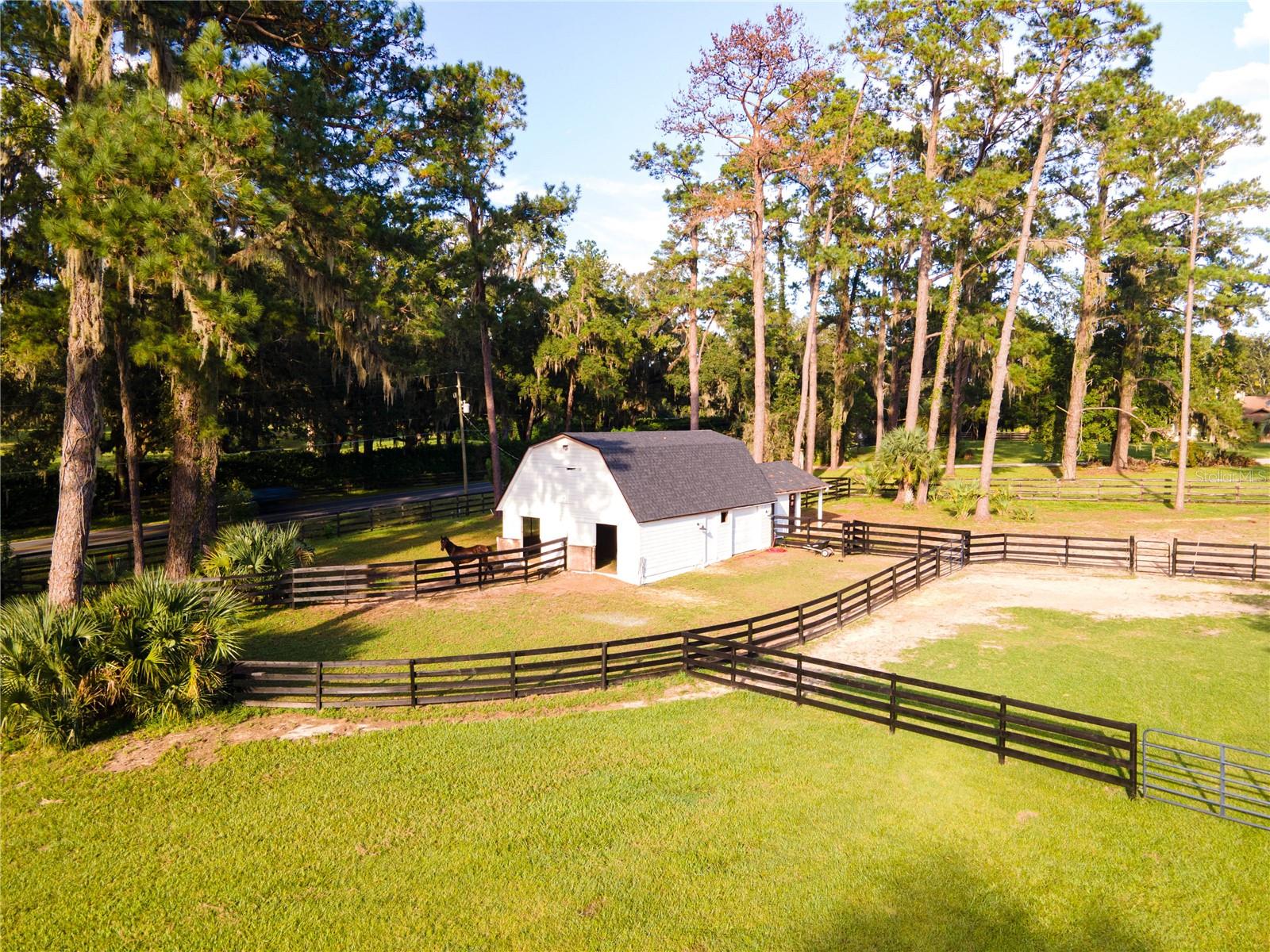 TURNING HAWK RANCH - Residential