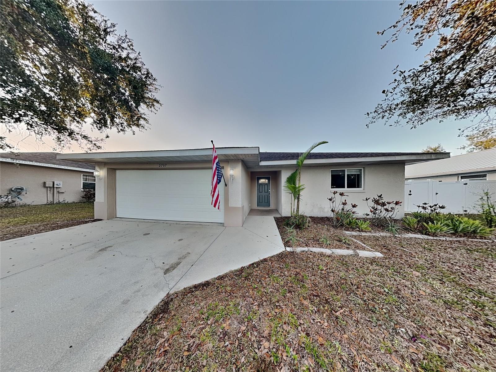 NORTH OAKS ESTATES - Residential Lease