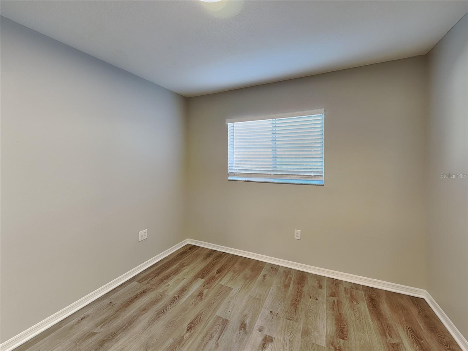 NORTH OAKS ESTATES - Residential Lease