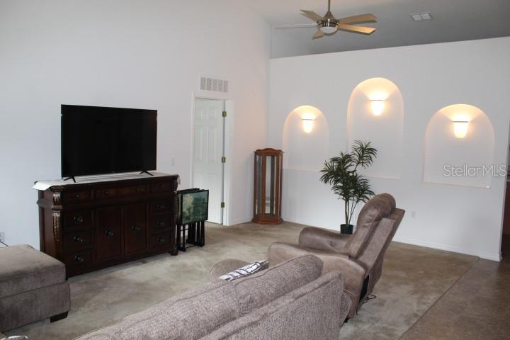 328 SW TIMBER RIDGE DRIVE