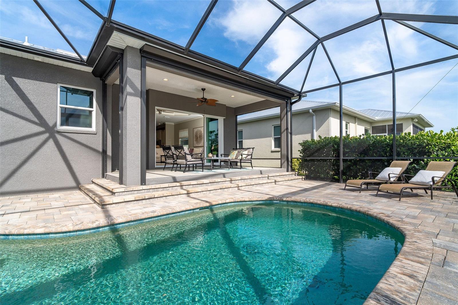 CORAL CAYE - Residential