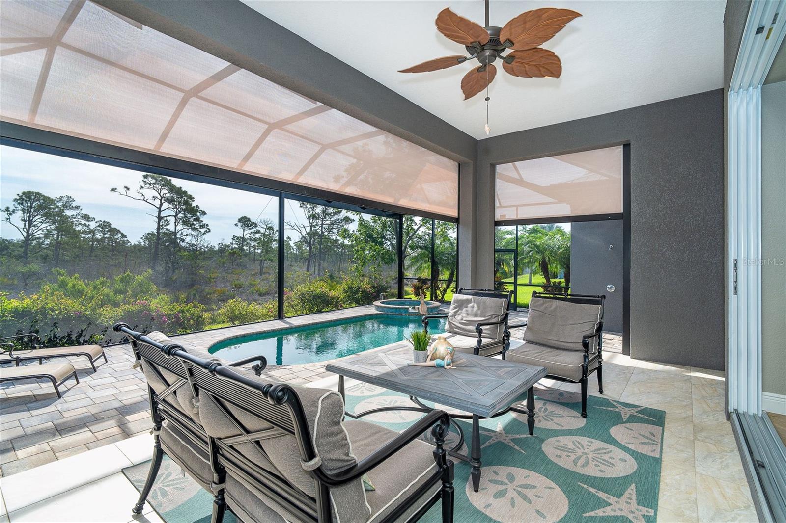 CORAL CAYE - Residential