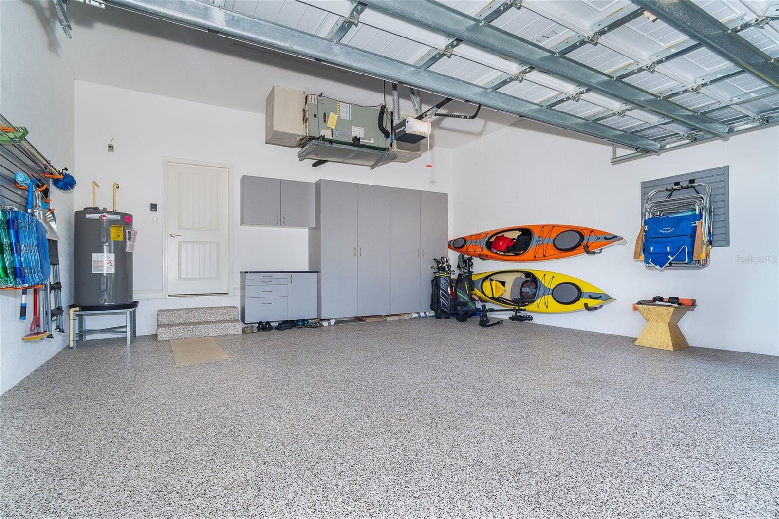 CORAL CAYE - Residential