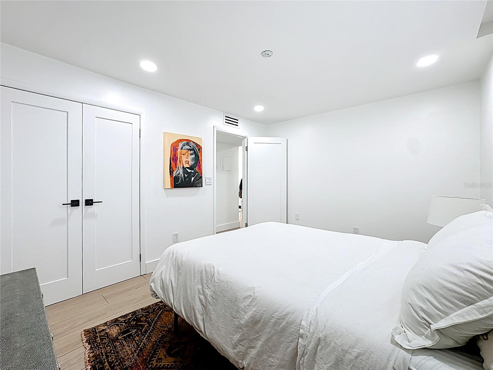 LAKE FAIRVIEW CONDO - Residential