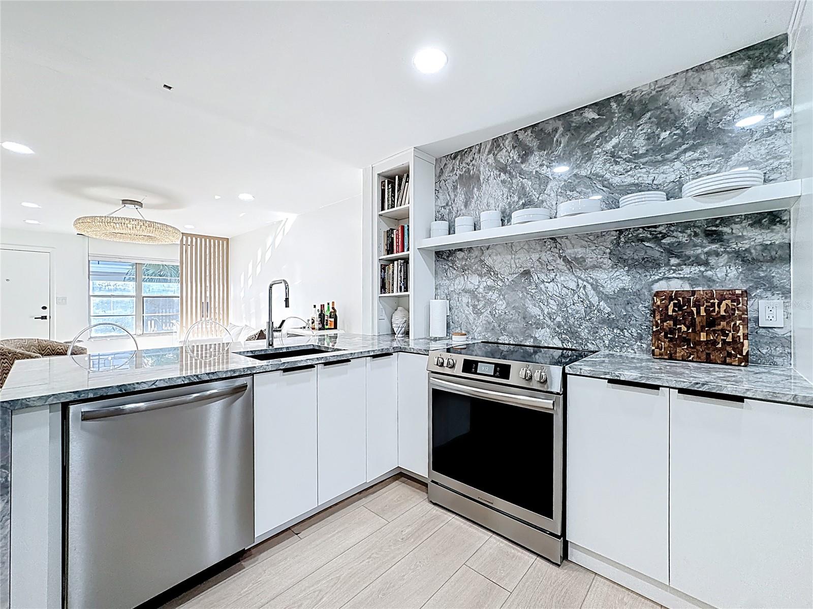 LAKE FAIRVIEW CONDO - Residential