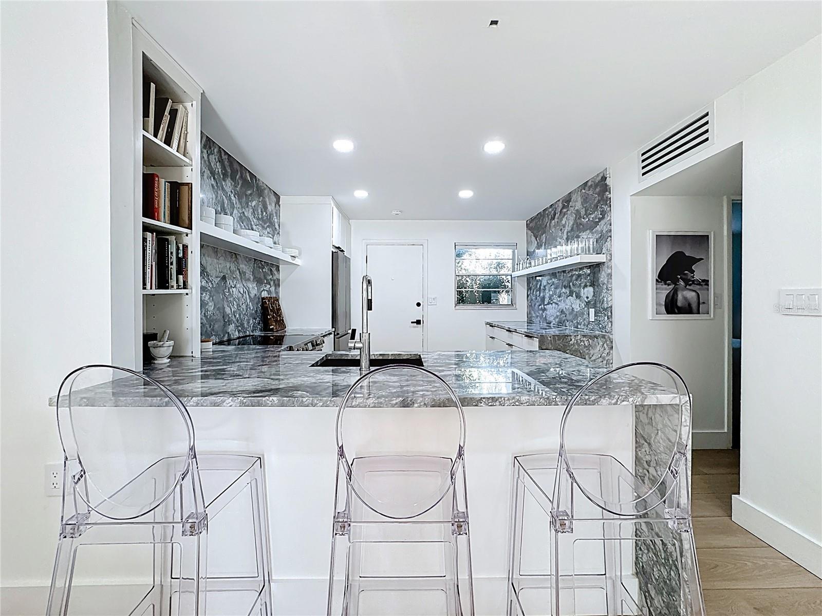 LAKE FAIRVIEW CONDO - Residential