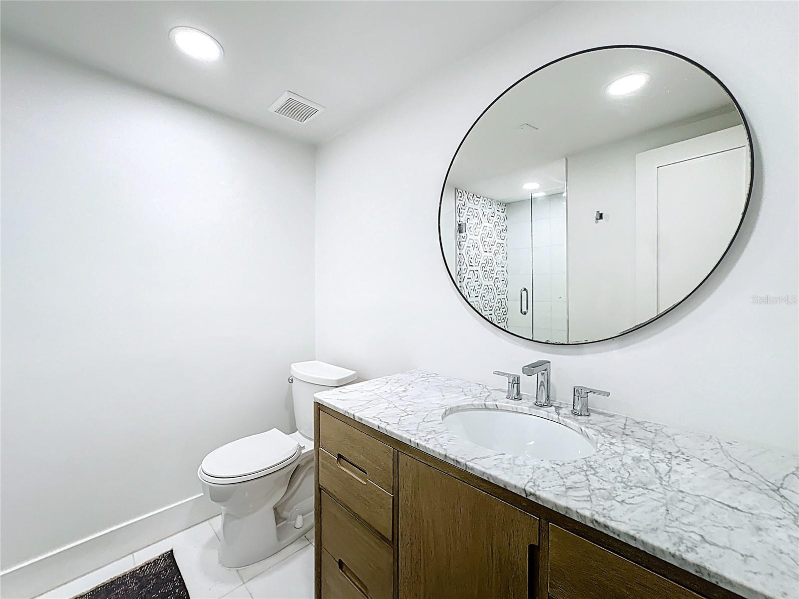 LAKE FAIRVIEW CONDO - Residential