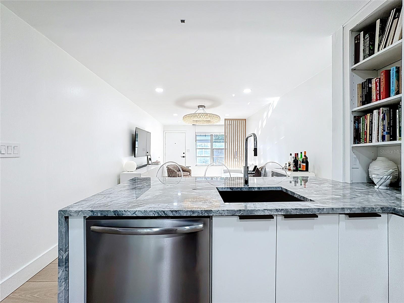 LAKE FAIRVIEW CONDO - Residential