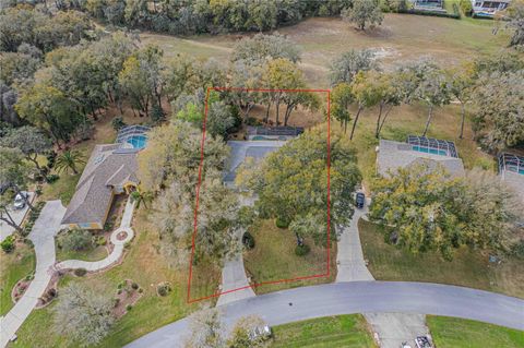 A home in DUNNELLON