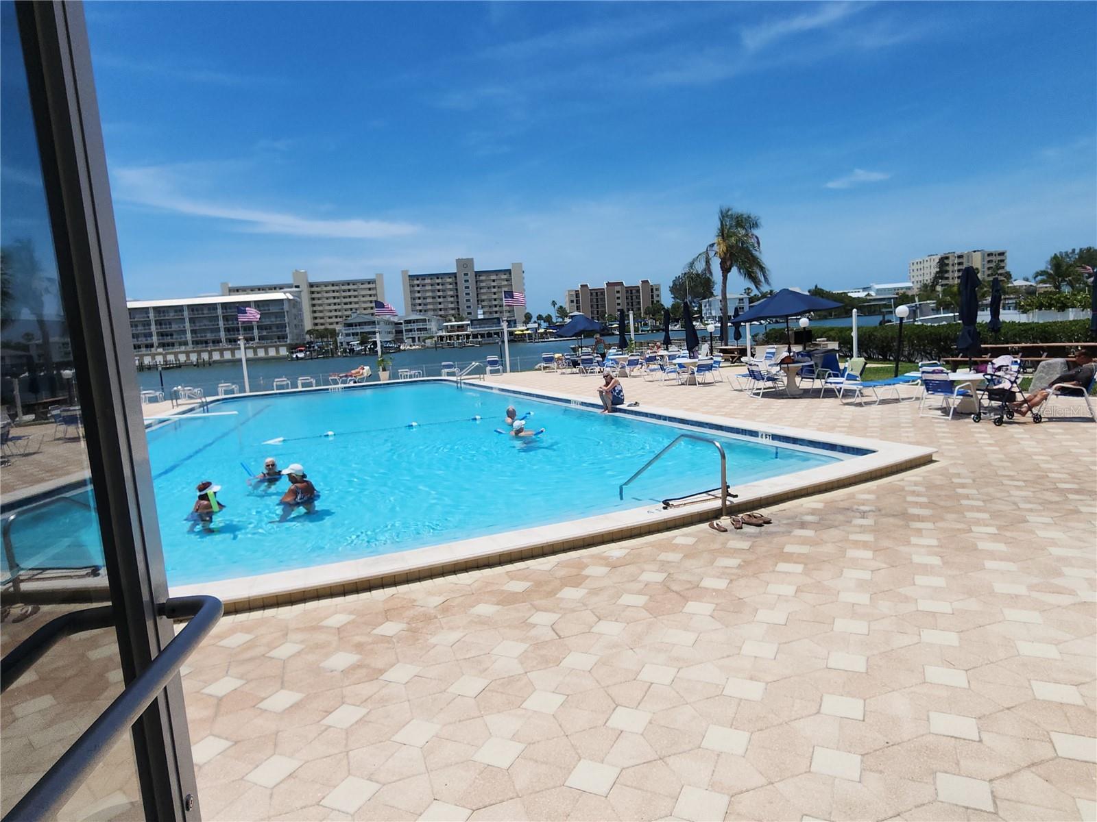 IMPERIAL POINT - Residential