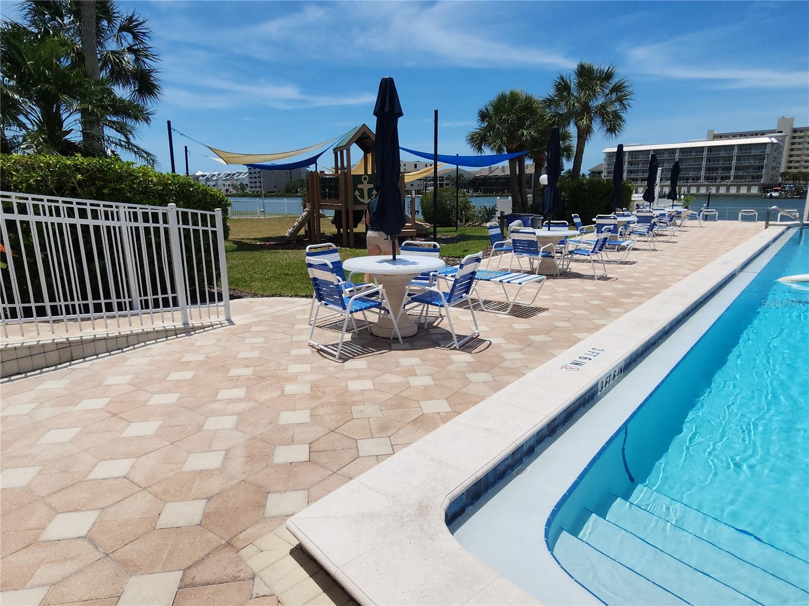 IMPERIAL POINT - Residential