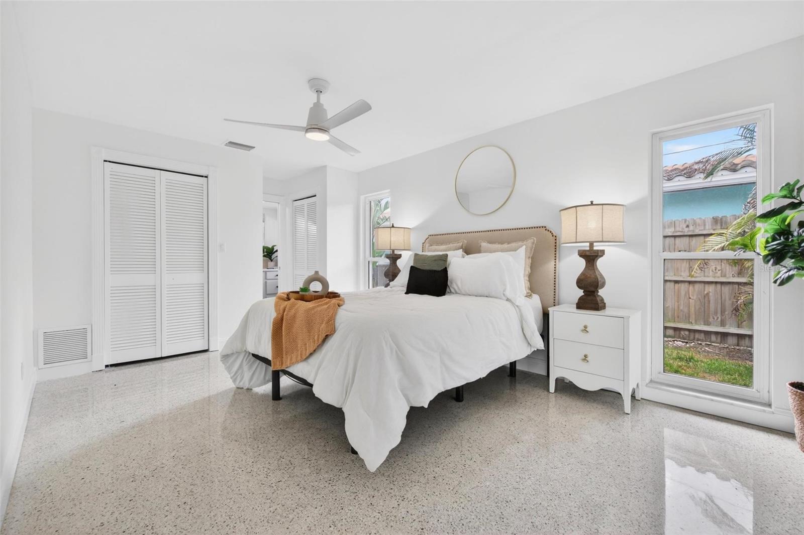 IMPERIAL POINT - Residential