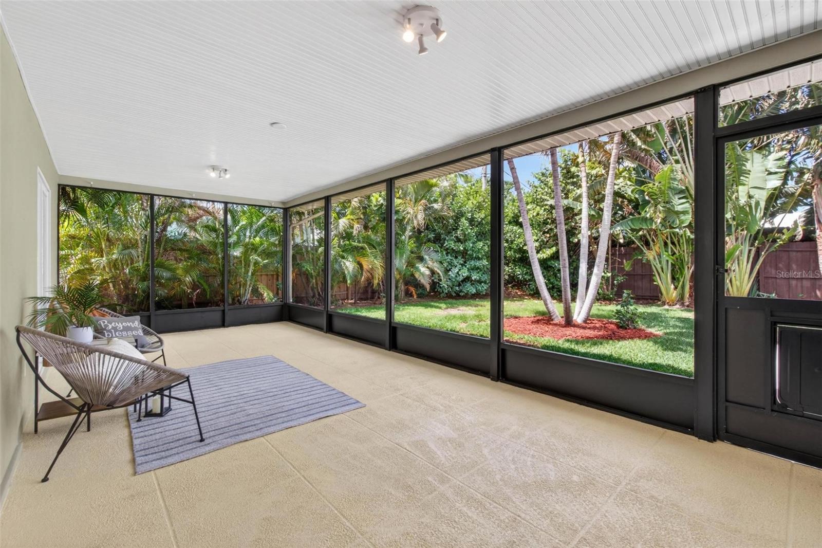 IMPERIAL POINT - Residential