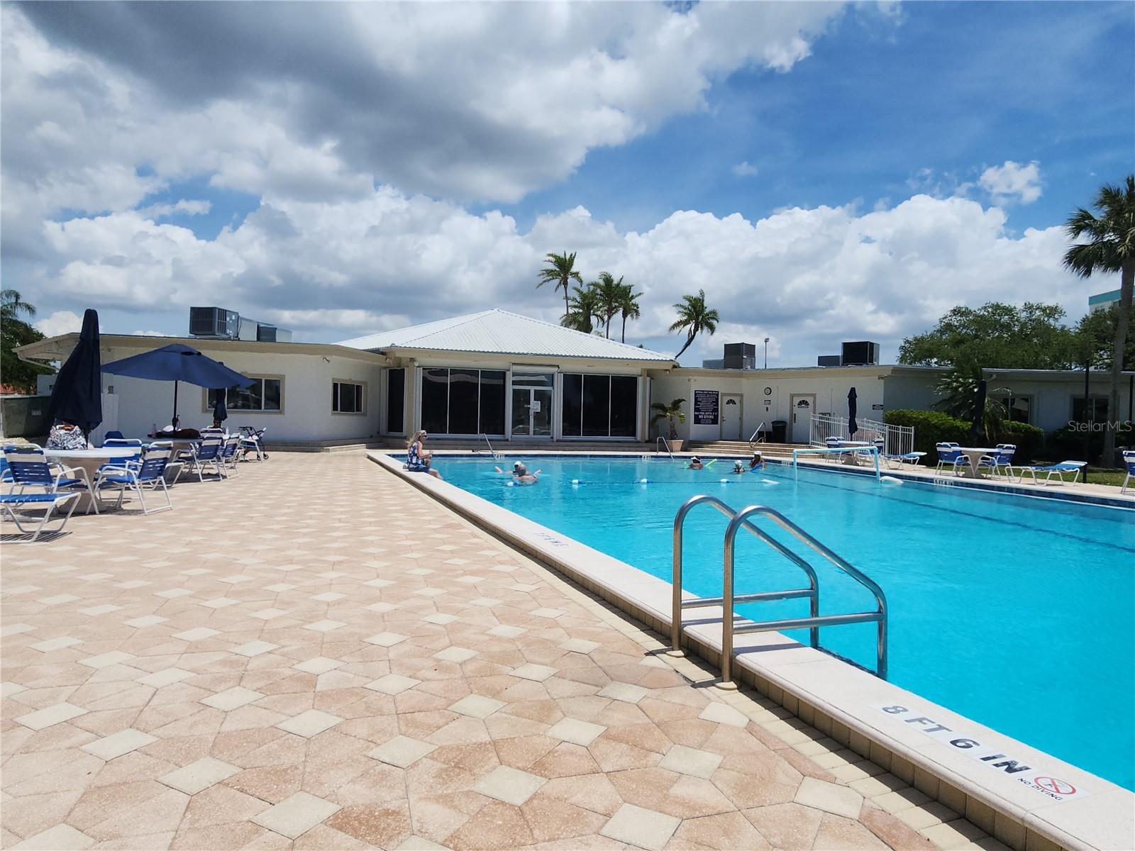 IMPERIAL POINT - Residential
