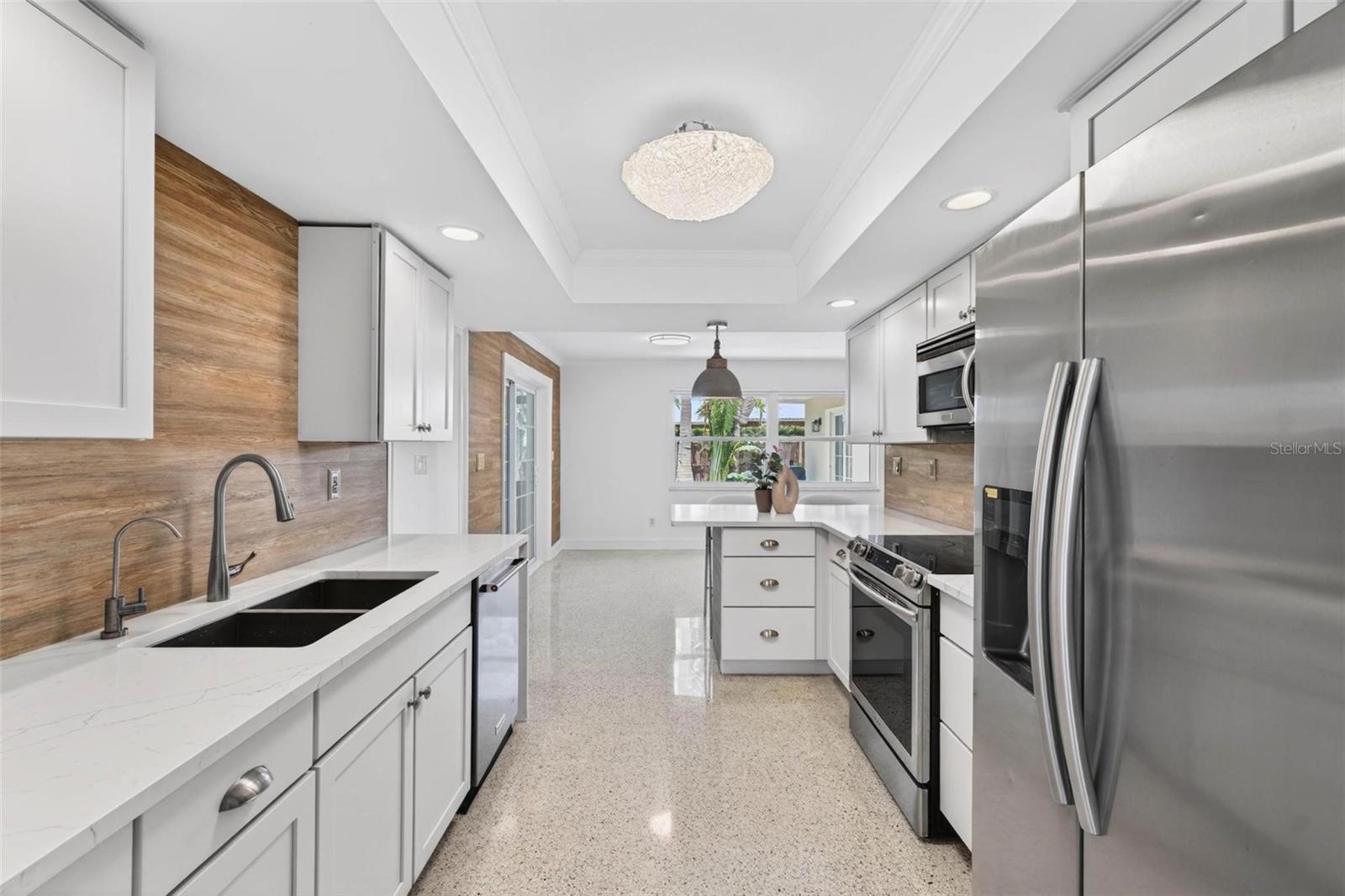 IMPERIAL POINT - Residential
