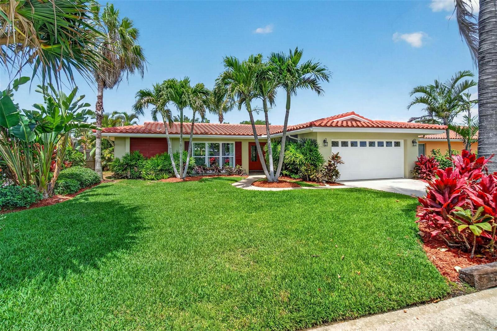 IMPERIAL POINT - Residential