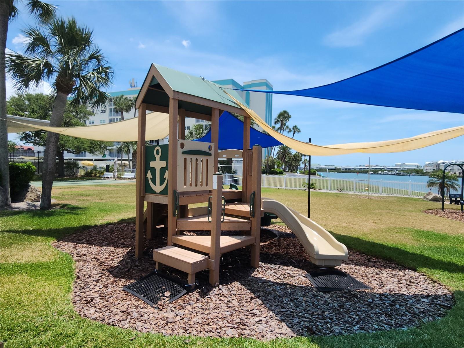 IMPERIAL POINT - Residential
