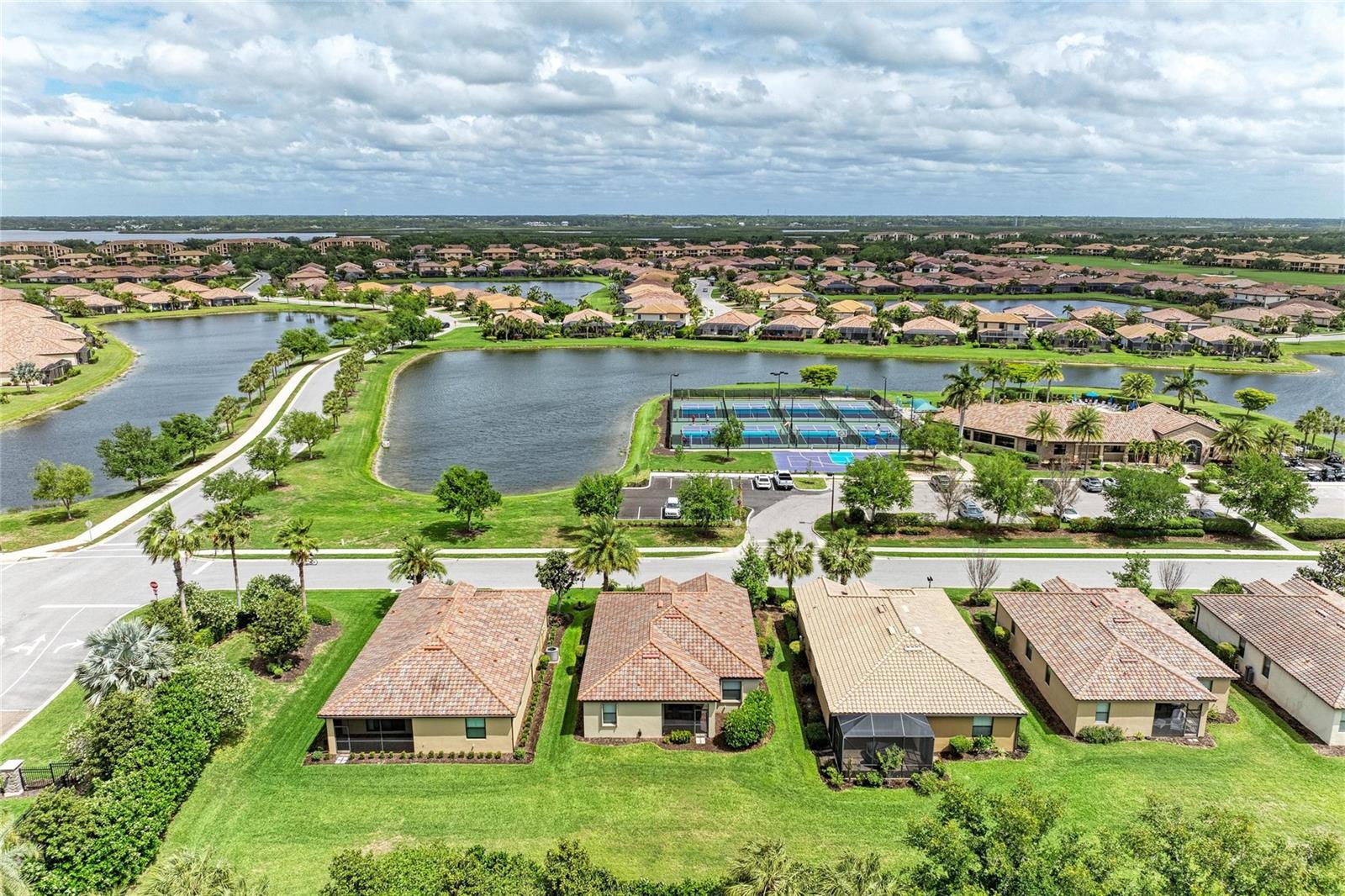 RIVER STRAND - Residential