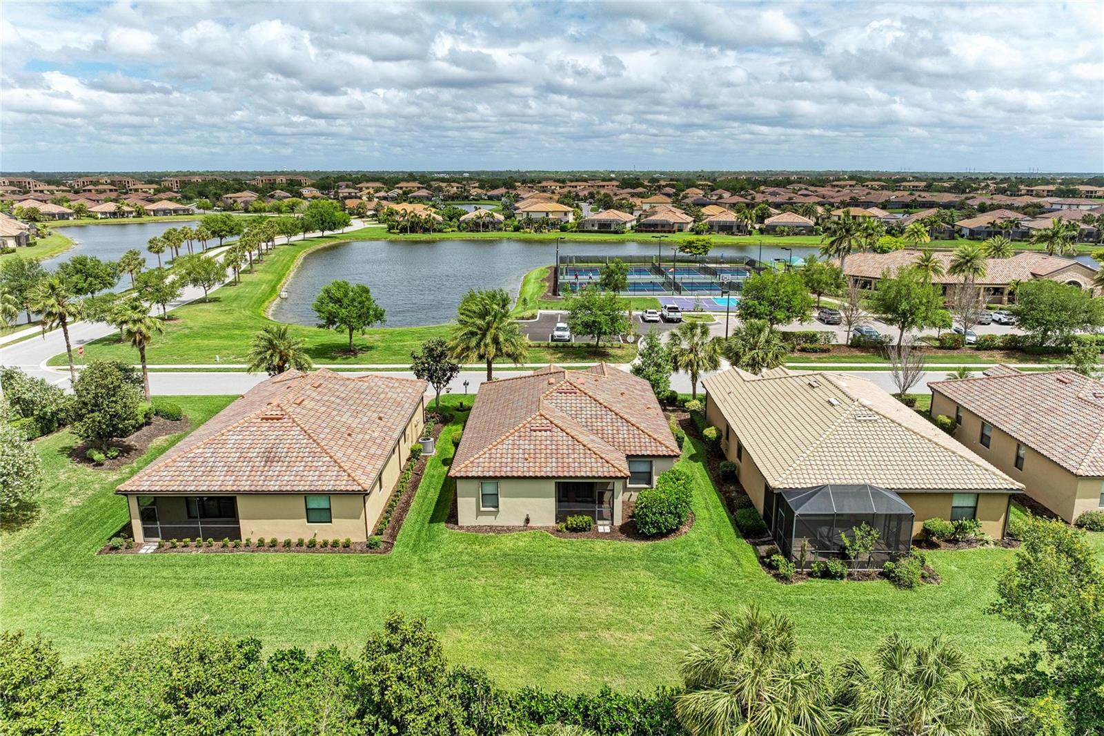 RIVER STRAND - Residential