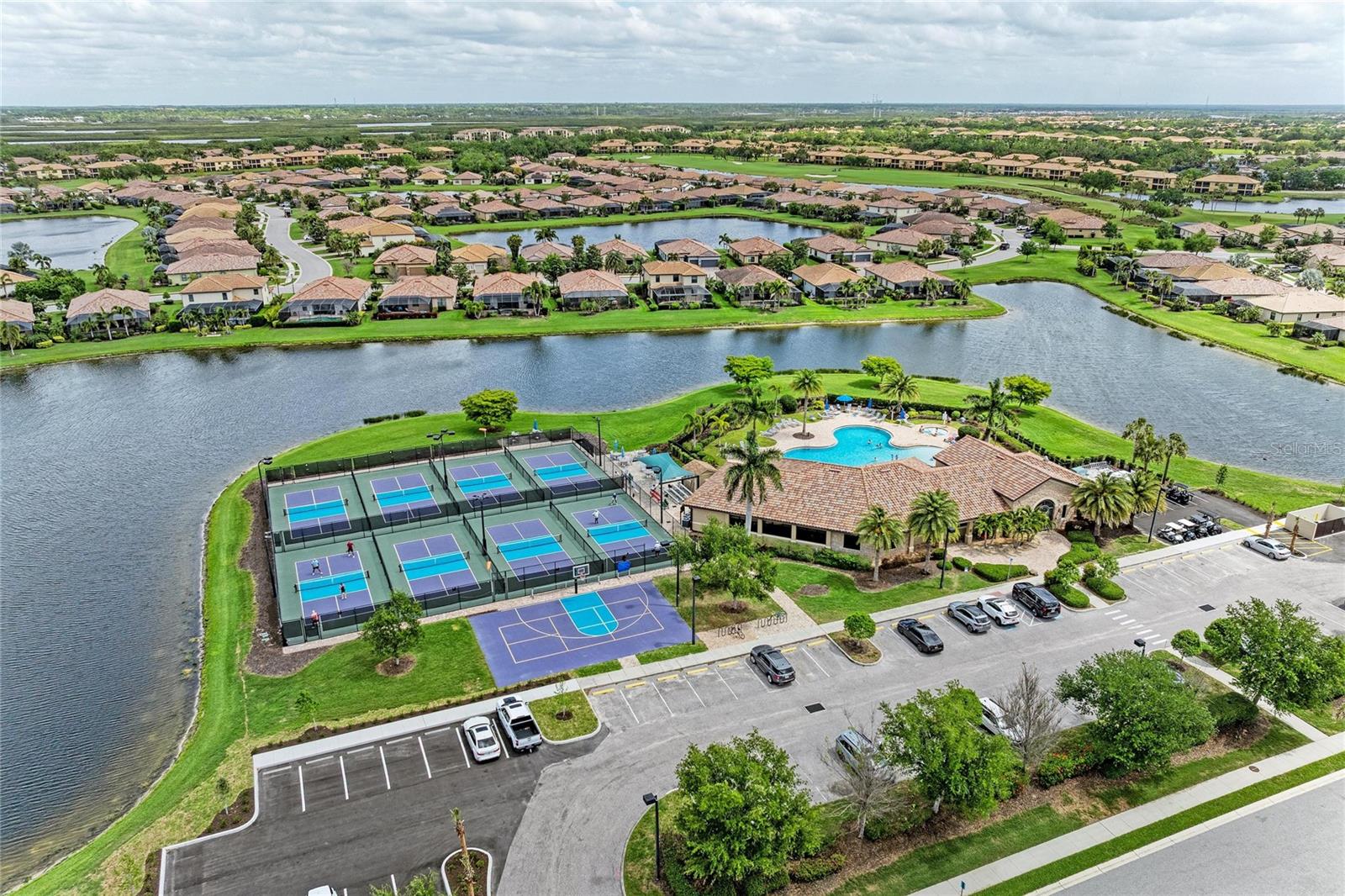 RIVER STRAND - Residential