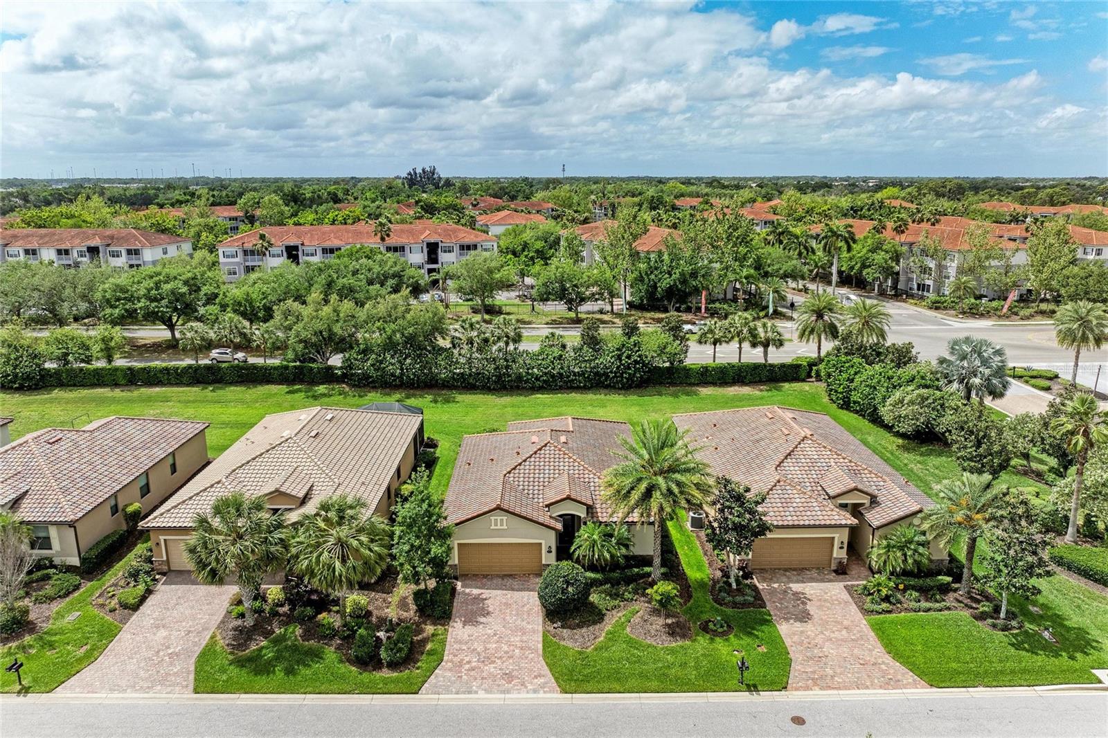 RIVER STRAND - Residential