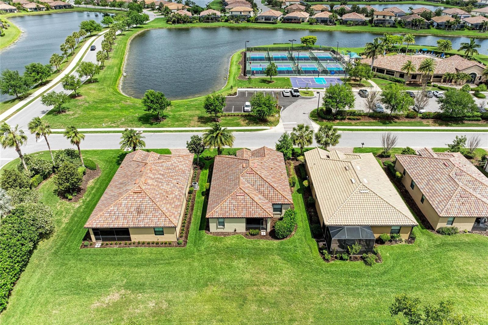 RIVER STRAND - Residential