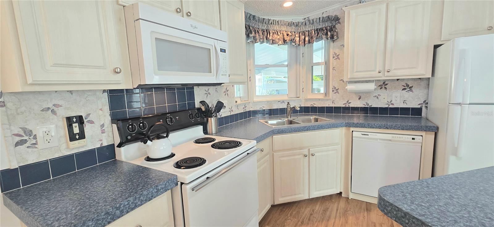 INTERNATIONAL BASS LAKE RESORT PH 01 - Residential