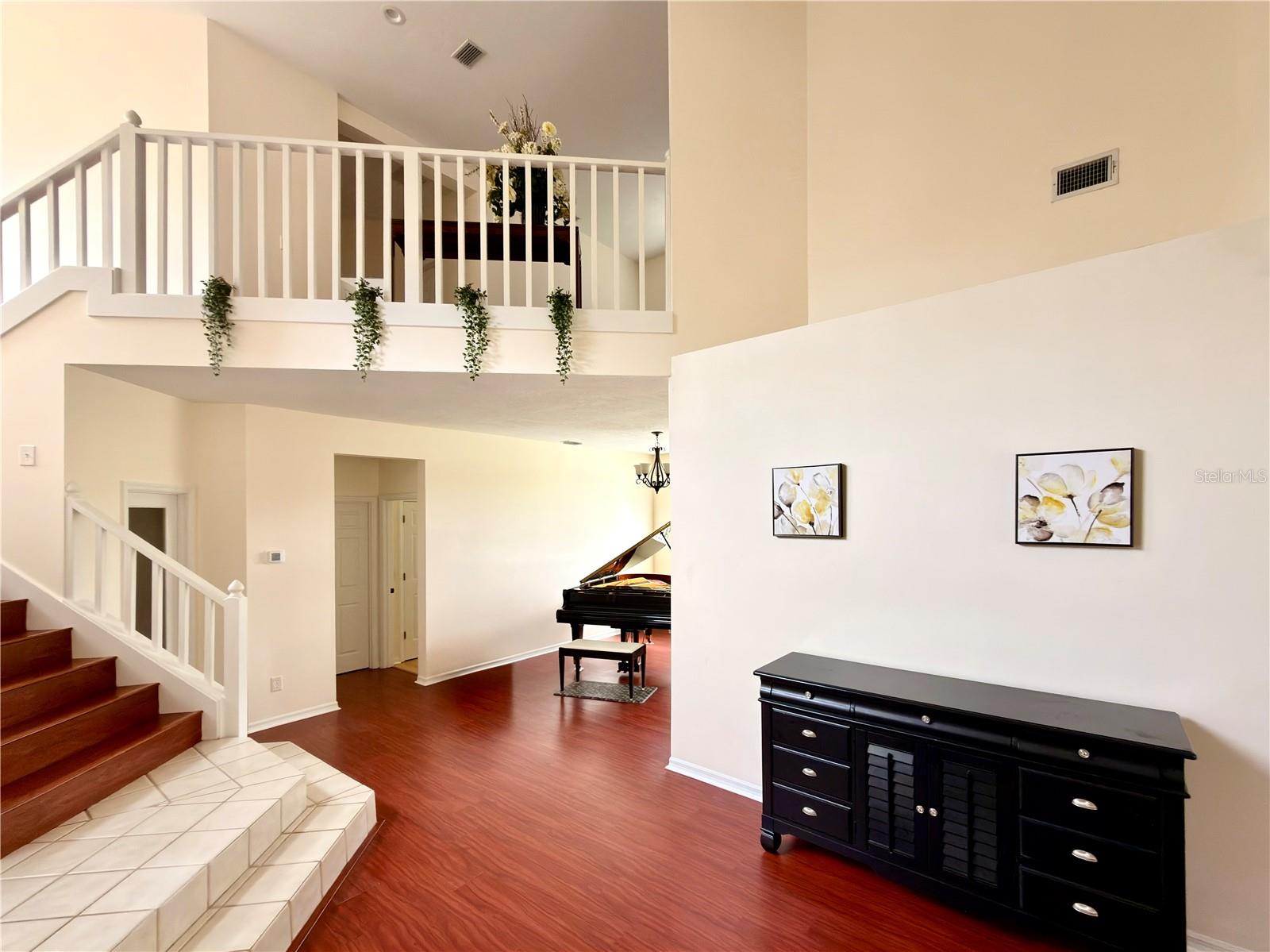 STRATTON HILL - Residential