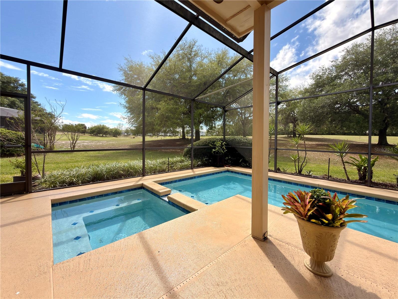 STRATTON HILL - Residential