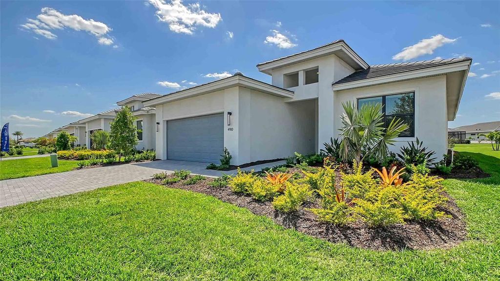 Photo of 4910 Carova Way, Lakewood Ranch, FL 34211 (MLS # O6233069)