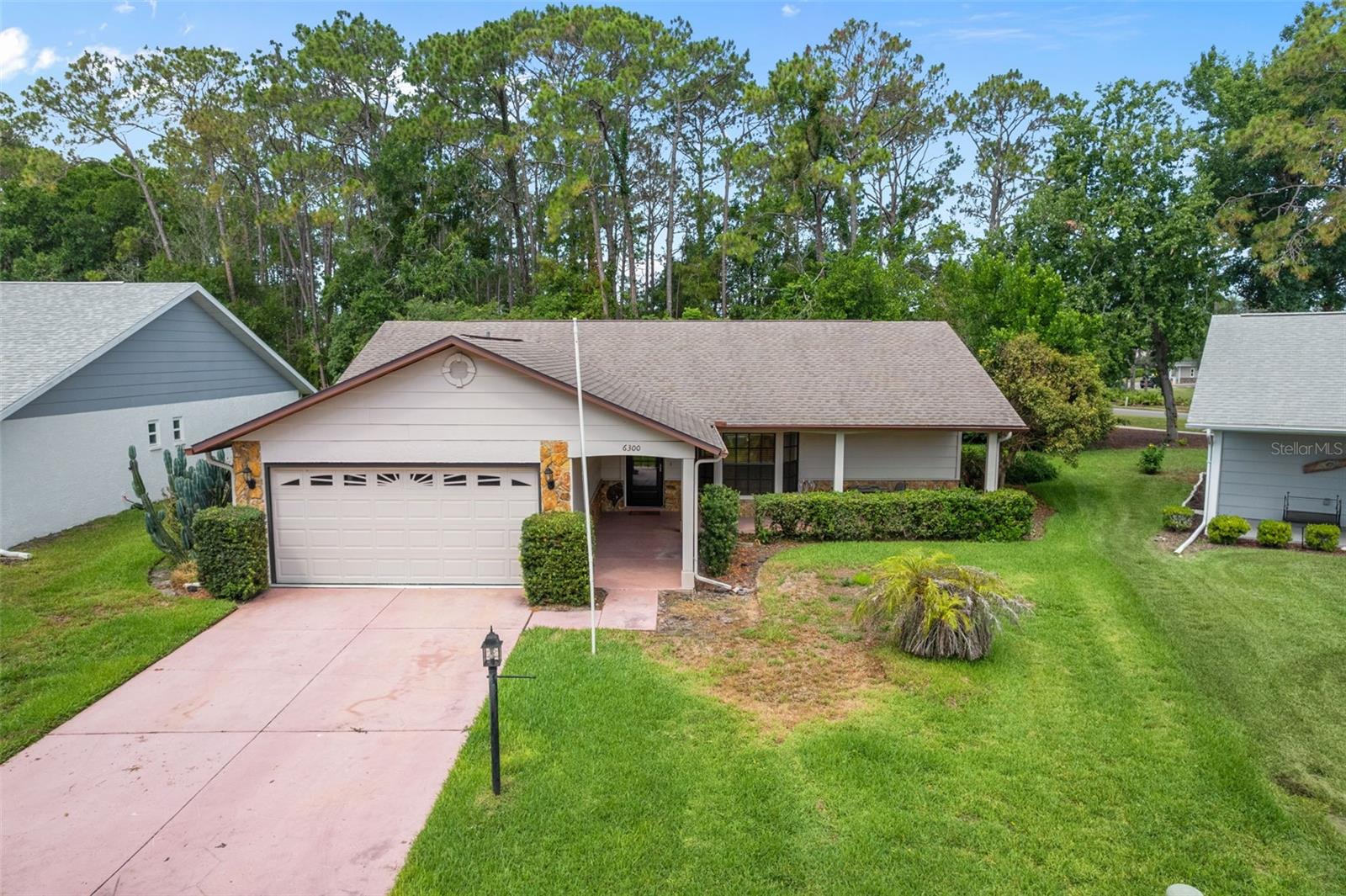 6300 DARIEN WAY