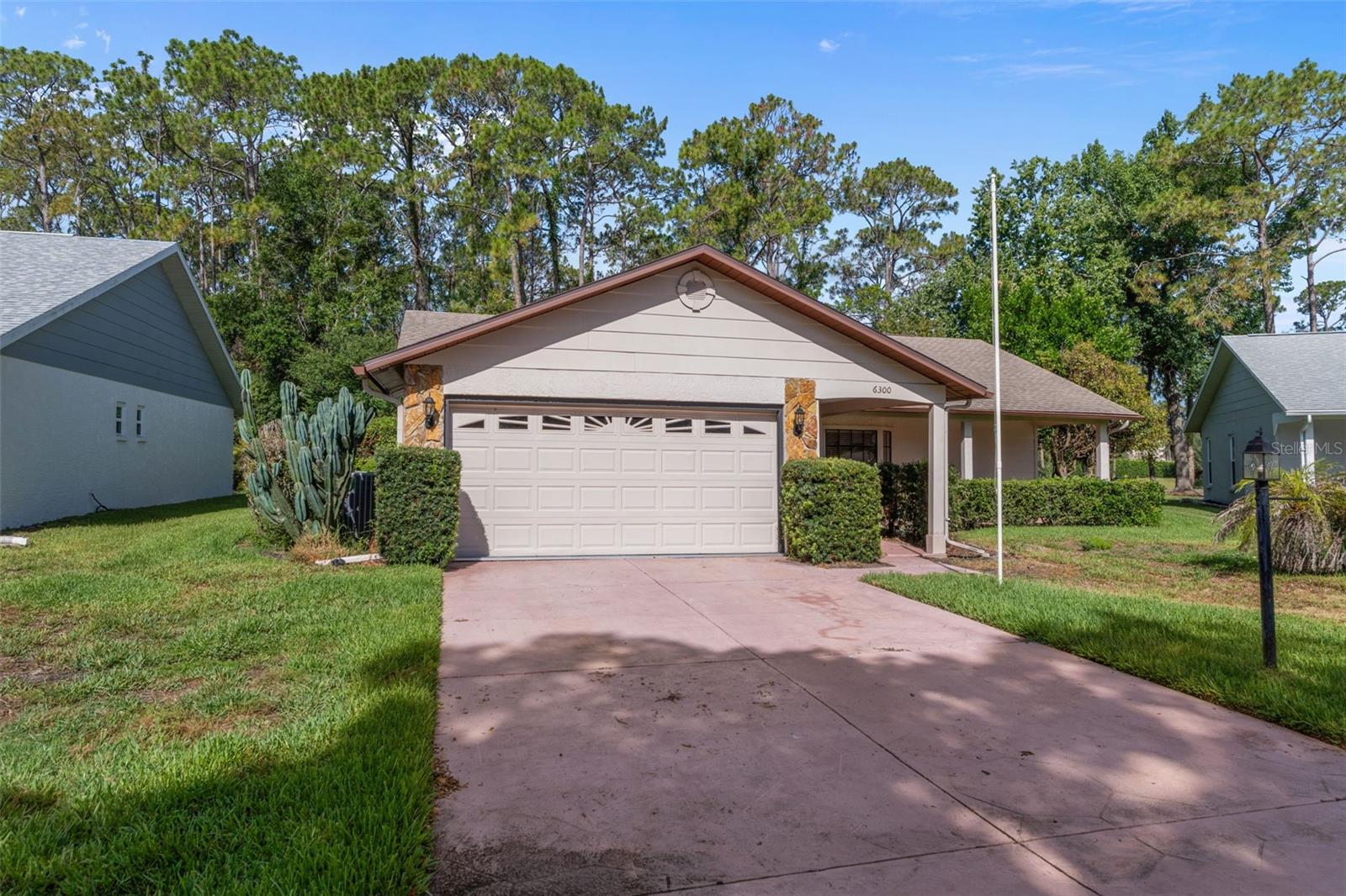 6300 DARIEN WAY