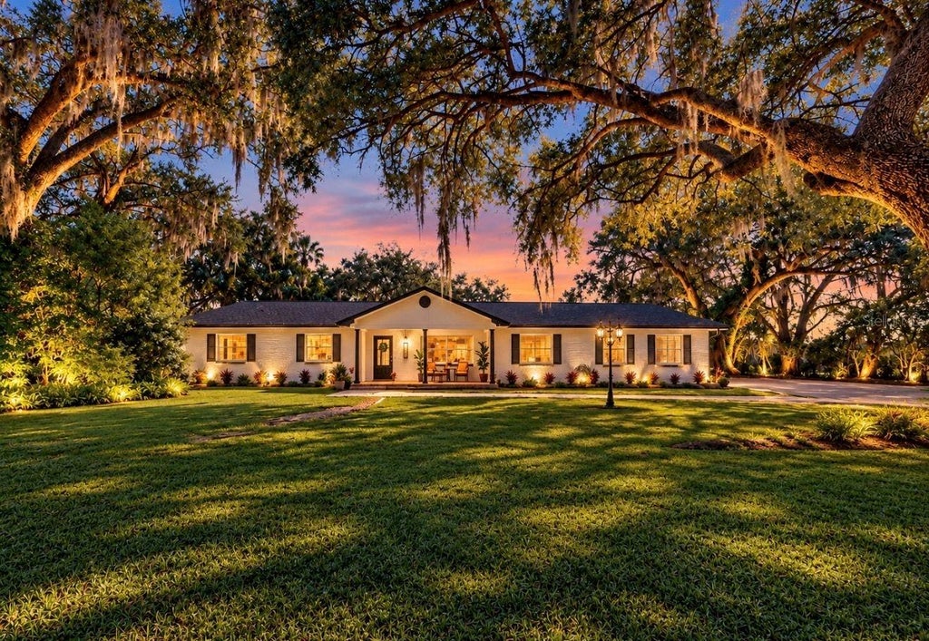 Photo of 2510 Fritzke Road, Dover, FL 33527 (MLS # TB8560889)