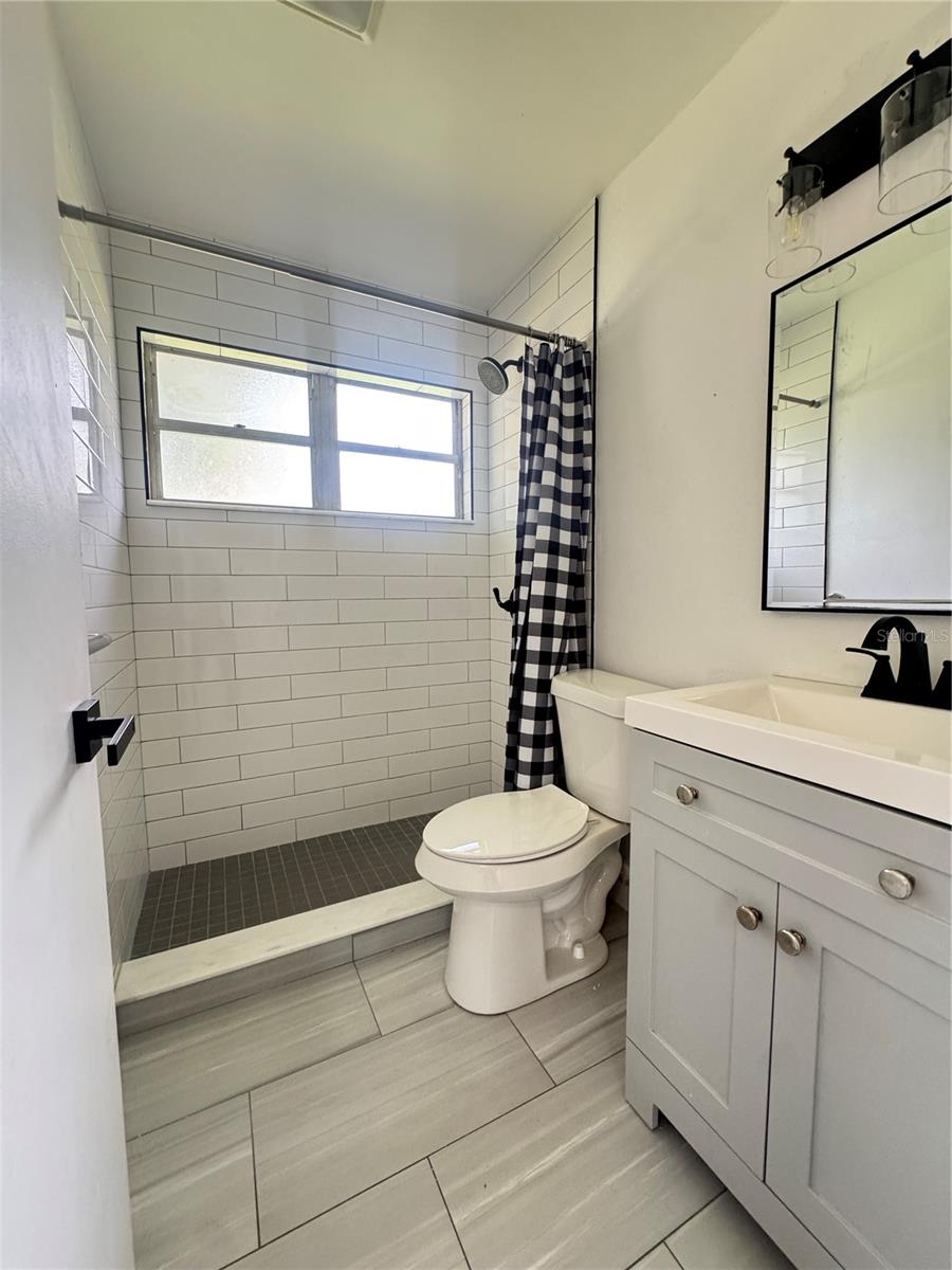 BAHAMA HEIGHTS - Residential Lease