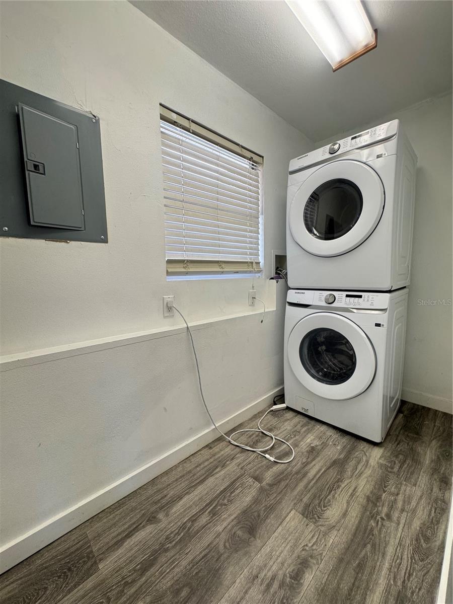 BAHAMA HEIGHTS - Residential Lease