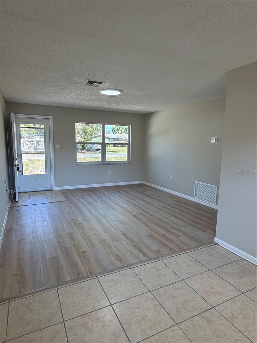 FRUITLAND PARK TROPIC SUB - Residential