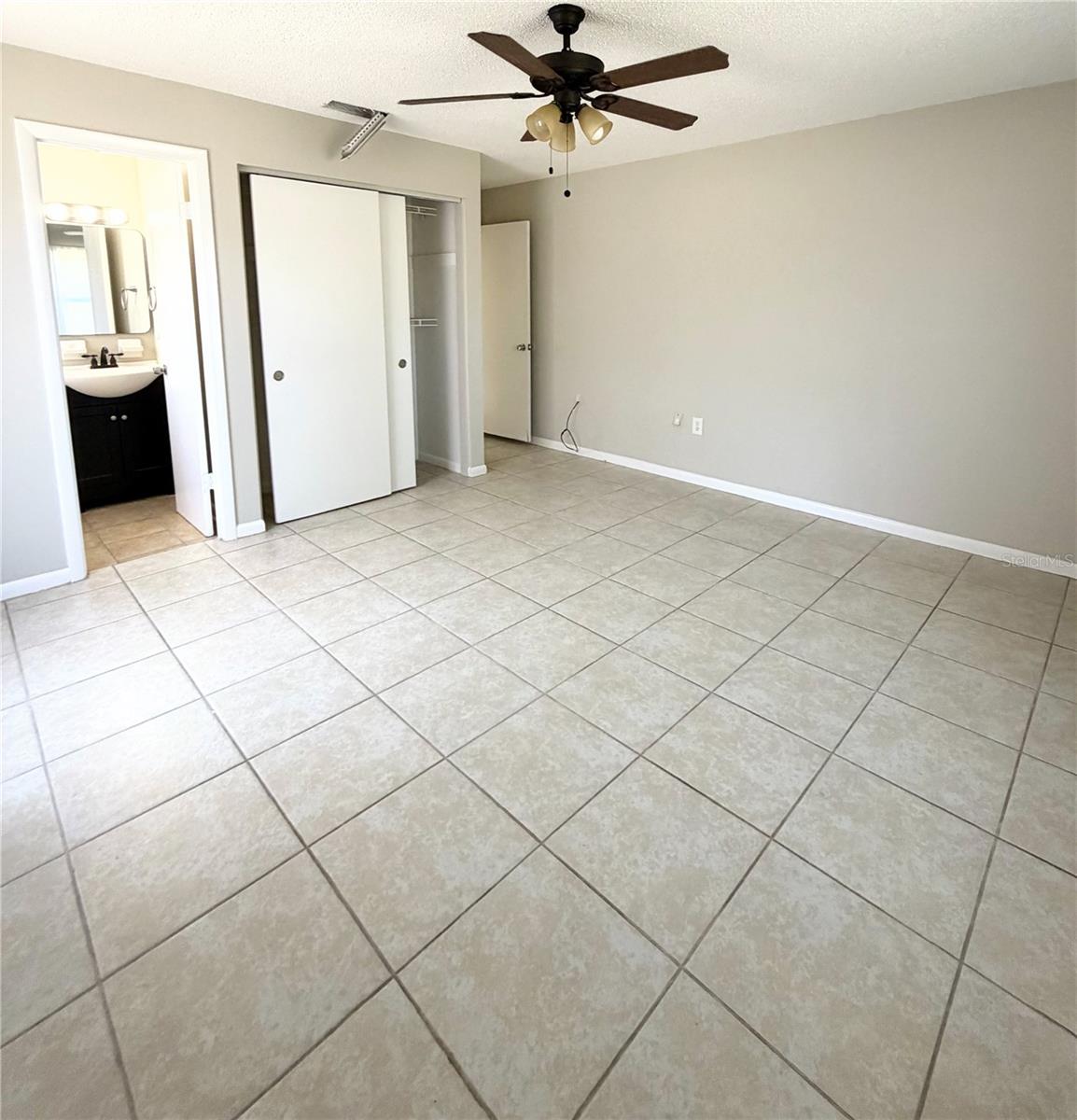 FRUITLAND PARK TROPIC SUB - Residential