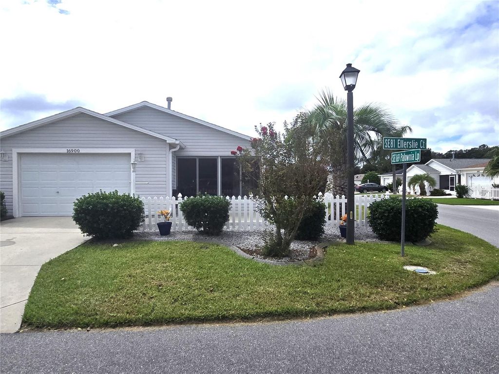 Photo of 16900 SE 81st Ellerslie Court, The Villages, FL 32162 (MLS # OM711133)