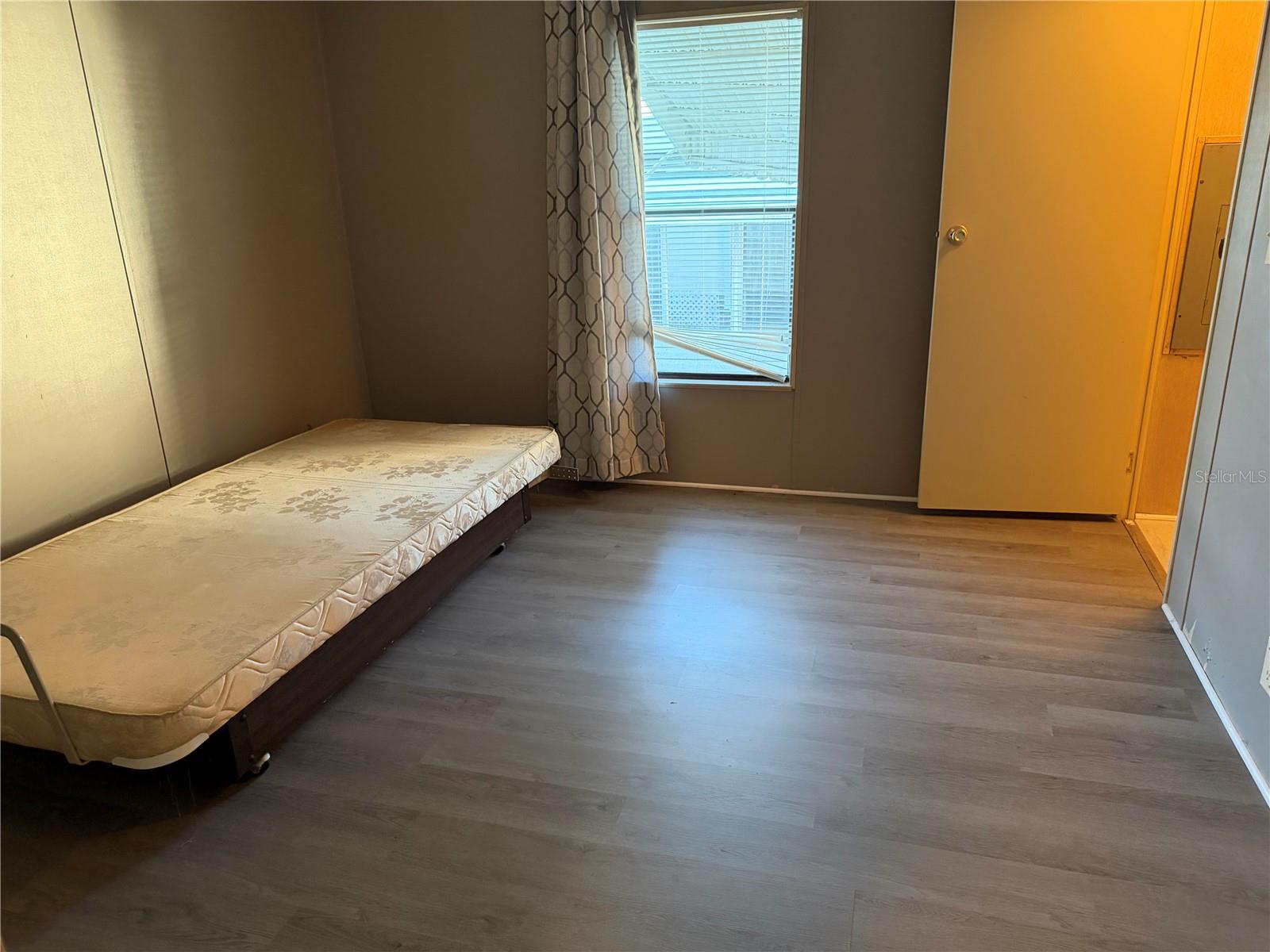 OAKWOOD ESTATES - Residential