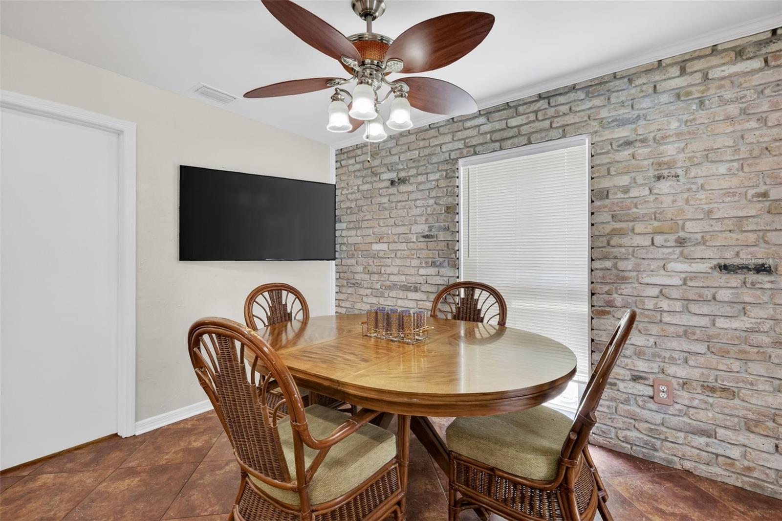 DORA PARK ESTATES - Residential