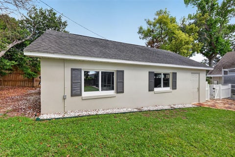 Tiny photo for 1735 Lakeshore Drive, Mount Dora, FL 32757 (MLS # G5110894)