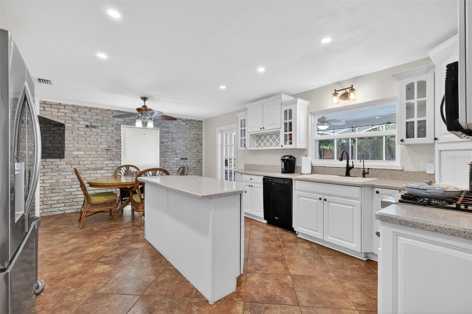 DORA PARK ESTATES - Residential