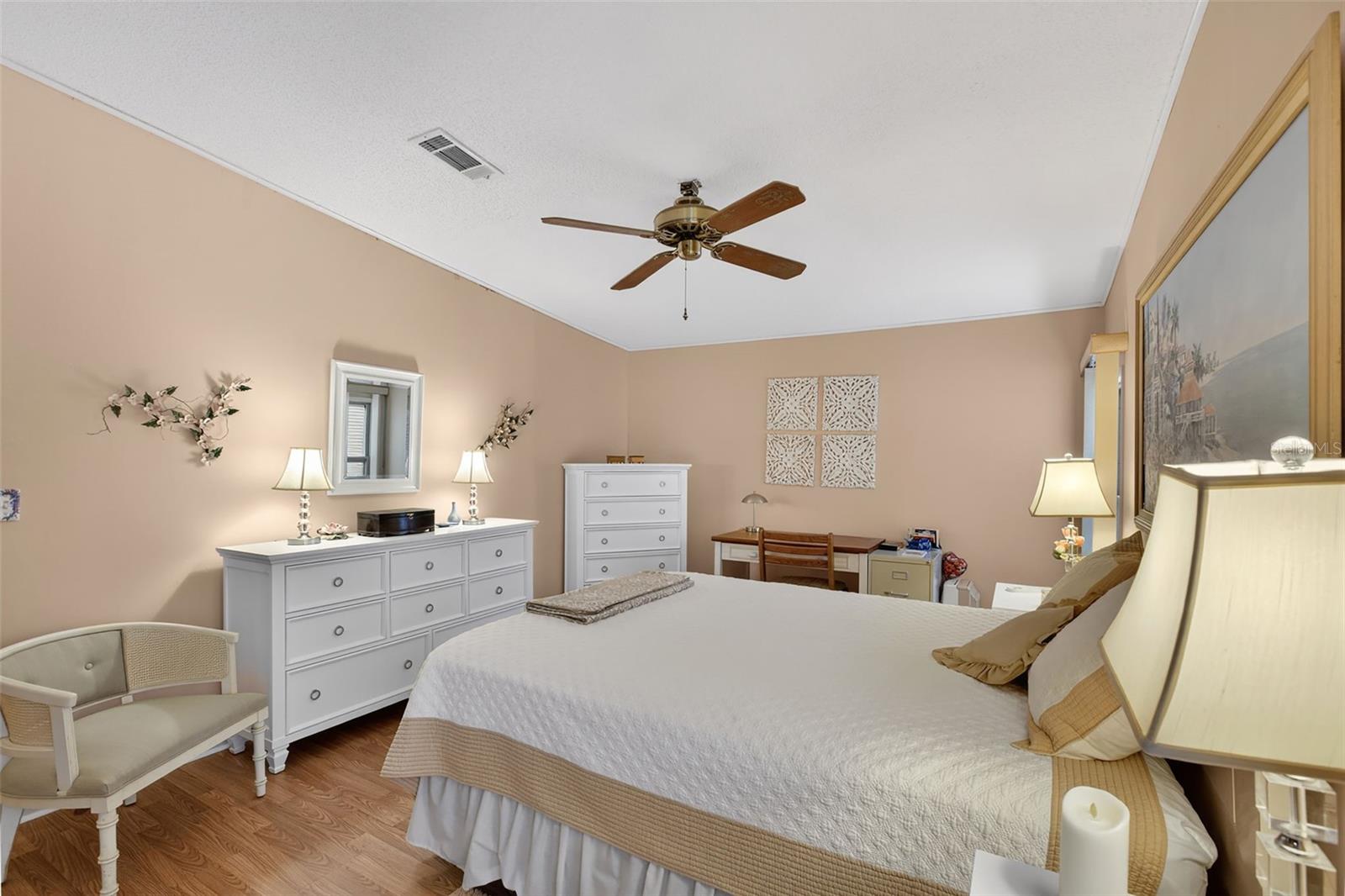 LA CASA MHP CO-OP - Residential