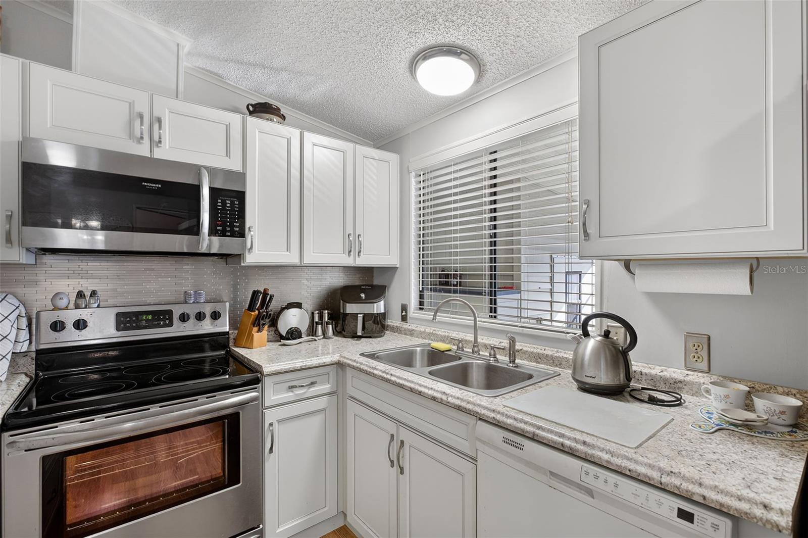 LA CASA MHP CO-OP - Residential